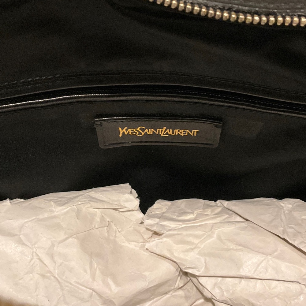 Saint Laurent Muse Handbag - Picture 7 of 12